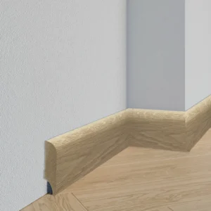 Eikenhouten koloniale plint